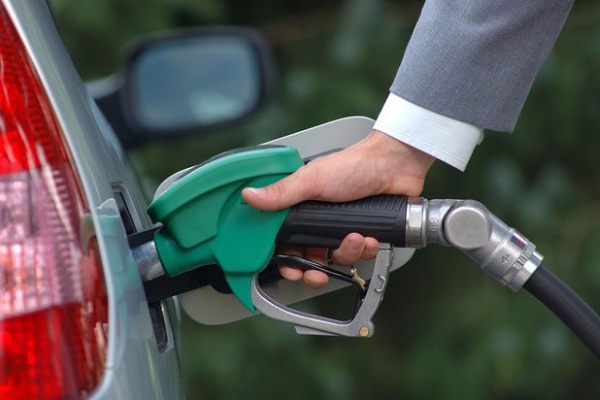 ABŞ-da benzinin qiyməti yenidən maksimuma yüksəldi 