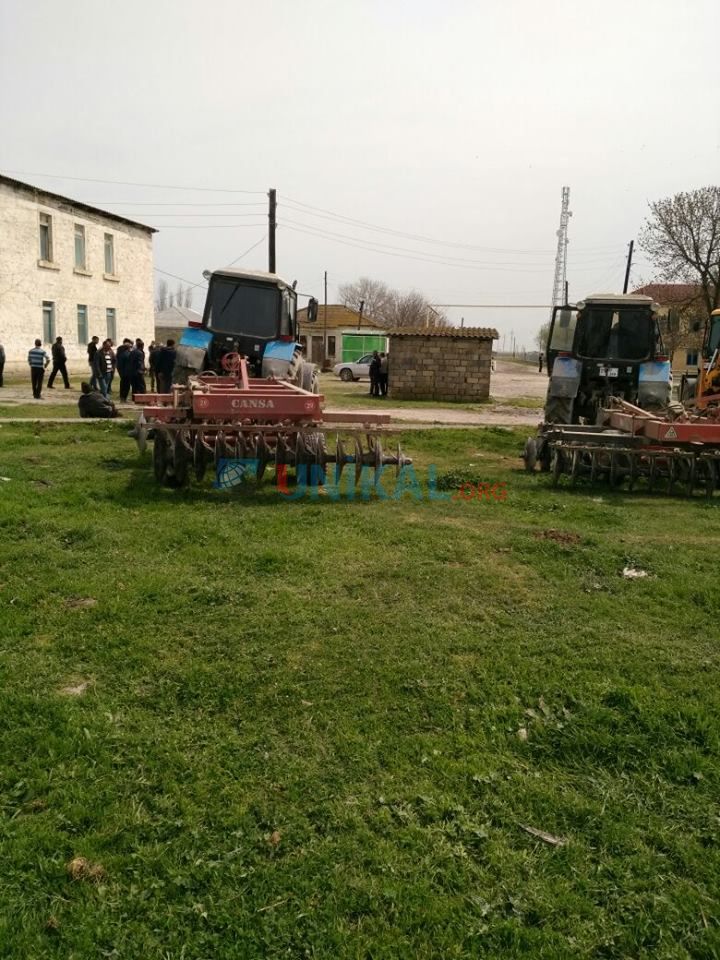 Şabran icra başçısı kənd sakinlərini ayağa qaldırdı:   Əkin sahələrini şumlatdırdı (VİDEO-FOTO)