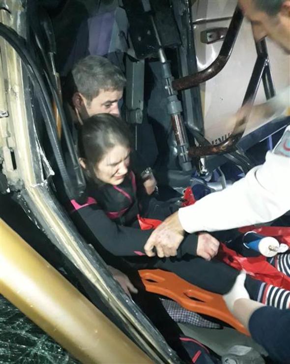  Gürcüstana gedən avtobus qəzaya uğradı   -  4 ölü, 22 yaralı - DƏHŞƏTLİ GÖRÜNTÜLƏR