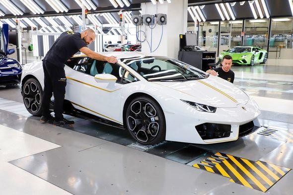 Papanın Lamborghinisi rekord qiymətə satıldı â€“  FOTO