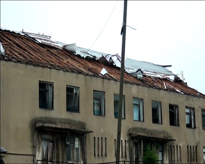 Azərbaycanda iki rayon TƏHLÜKƏDƏ: Güclü sel gəldi və qasırğa oldu (FOTOLAR)