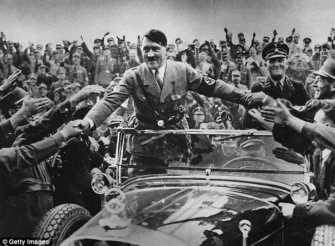 Hitlerin hamıdan gizlətdiyi uşaqlığı üzə çıxdı - FOTOLAR