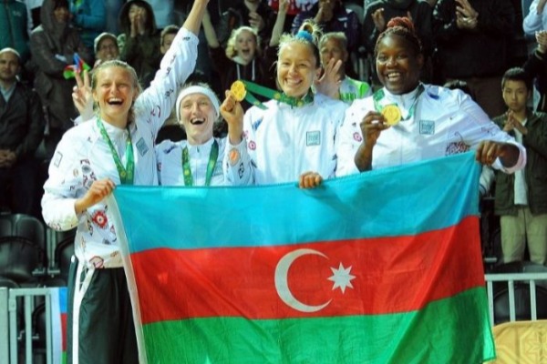 Azərbaycan komandası dünya çempionunu məğlub etdi  