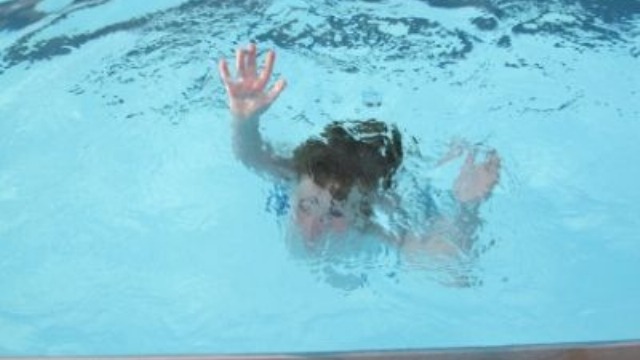 Antaliyada Azərbaycanlı uşaq hovuzda boğuldu -  FOTO