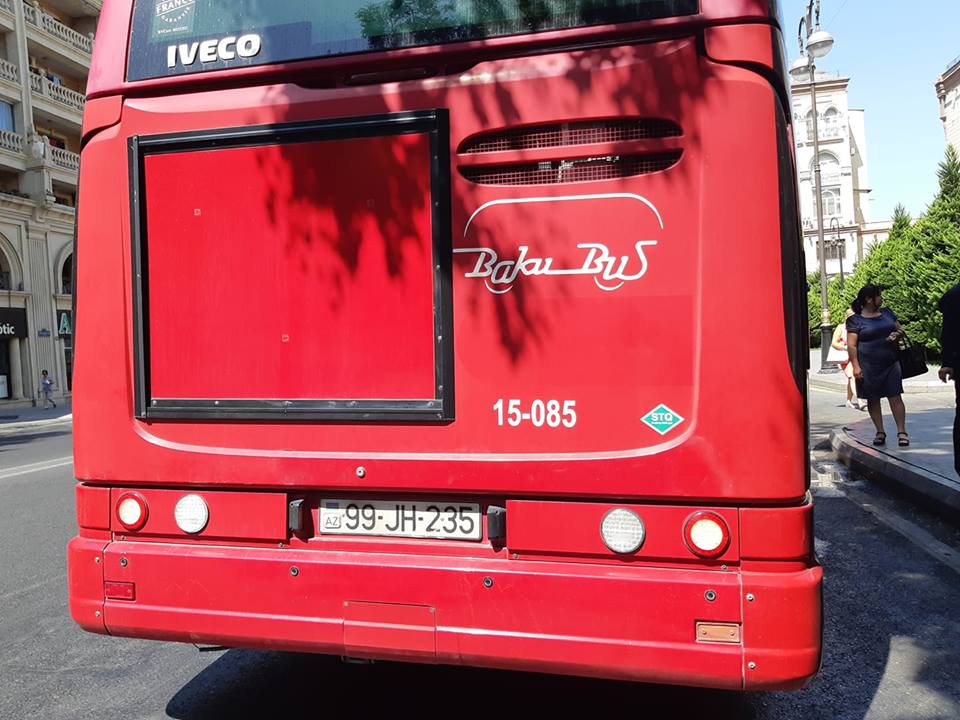 Baku bus-da İNSİDENT:   Yaşlı qadın xəsarət aldı (FOTO)