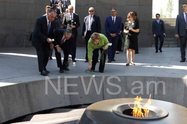 Merkel qondarma erməni soyqırımı abidəsini ziyarət etdi    - FOTOLAR