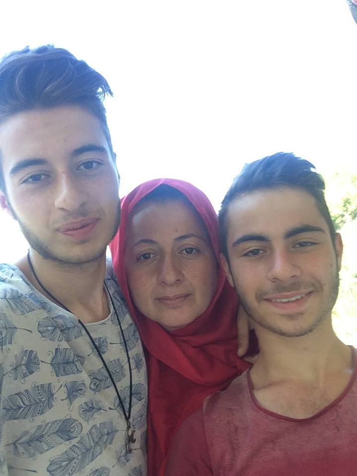 Boşandığı həyat yoldaşı ilə dalaşıb,  2 oğlunu və qayınanasını güllələdi - FOTO 