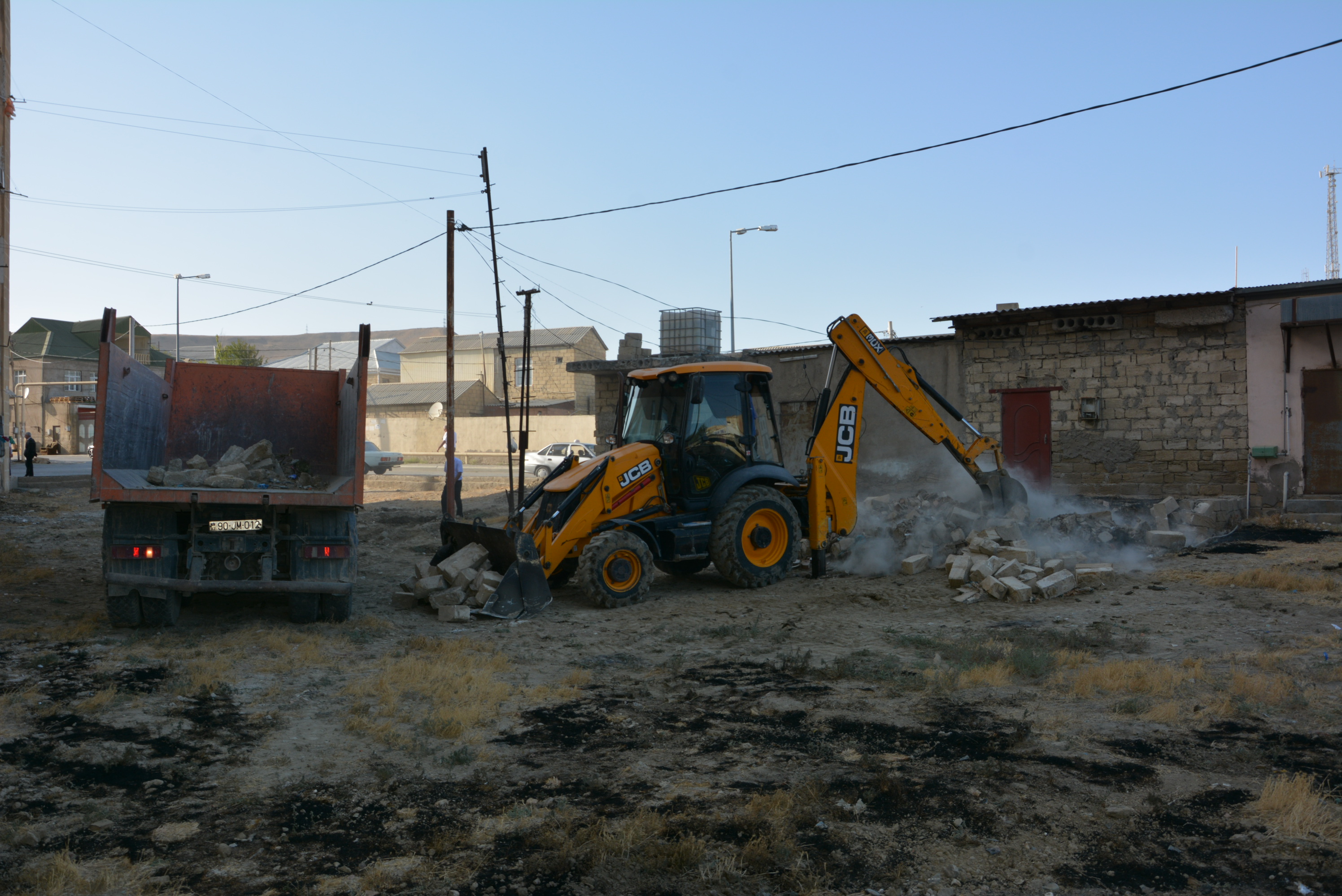 Qaradağda quruculuq abadlıq işləri davam etdirilir   - FOTOLAR