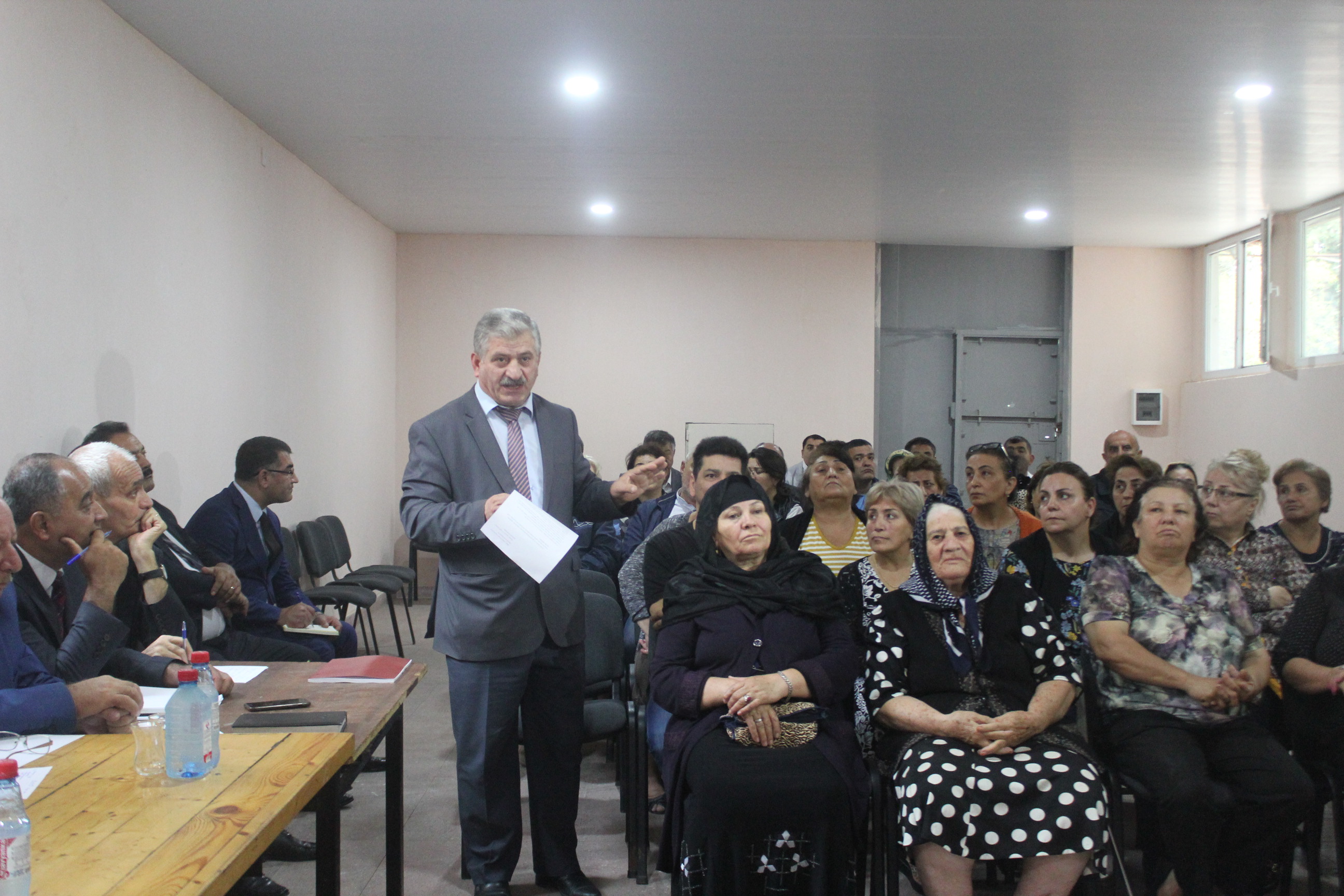 Arif Qasımov sakinlərlə növbəti qəbul keçirdi     - FOTOLAR