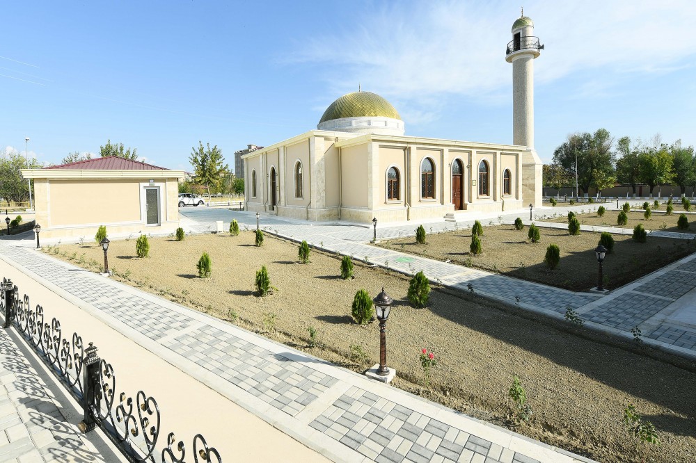 Vasif Talıbov dindarlara NAZ Lifan hədiyyə etdi    - FOTOLAR