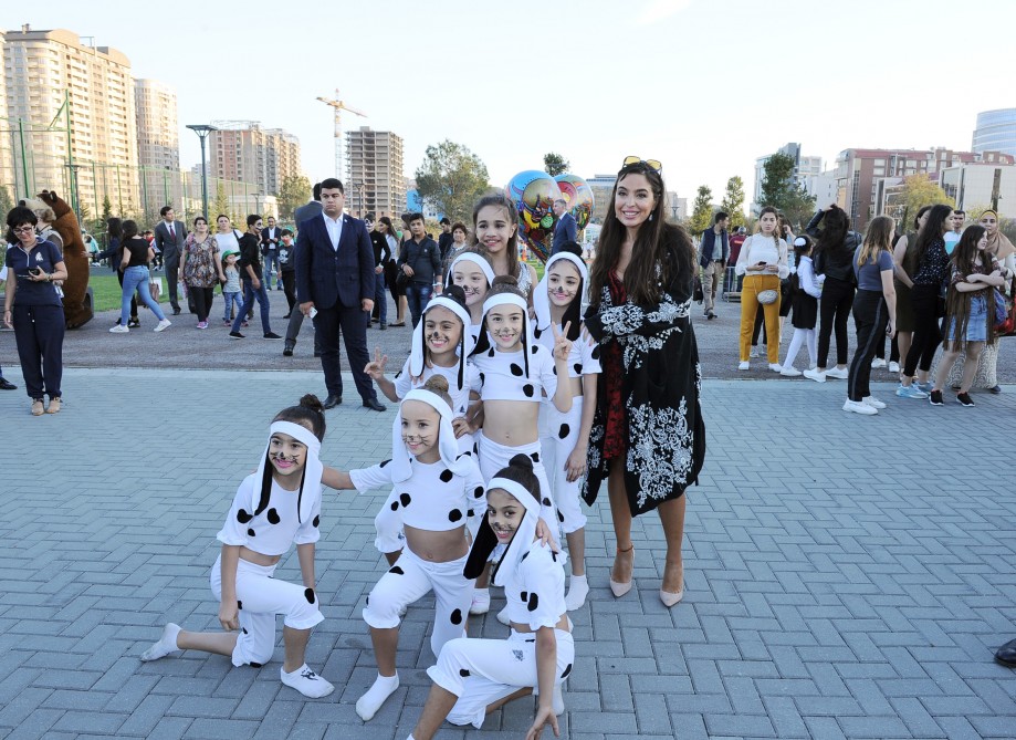 Leyla Əliyeva Heyvanların Beynəlxalq Müdafiəsi Gününə həsr olunan tədbirdə - FOTOLAR