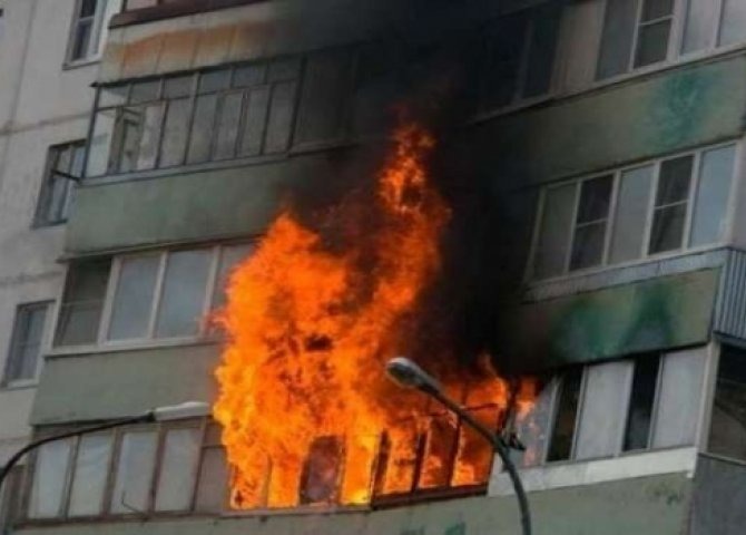 Bakıda bina yandı -  SAKİNLƏR TƏXLİYƏ OLUNDU