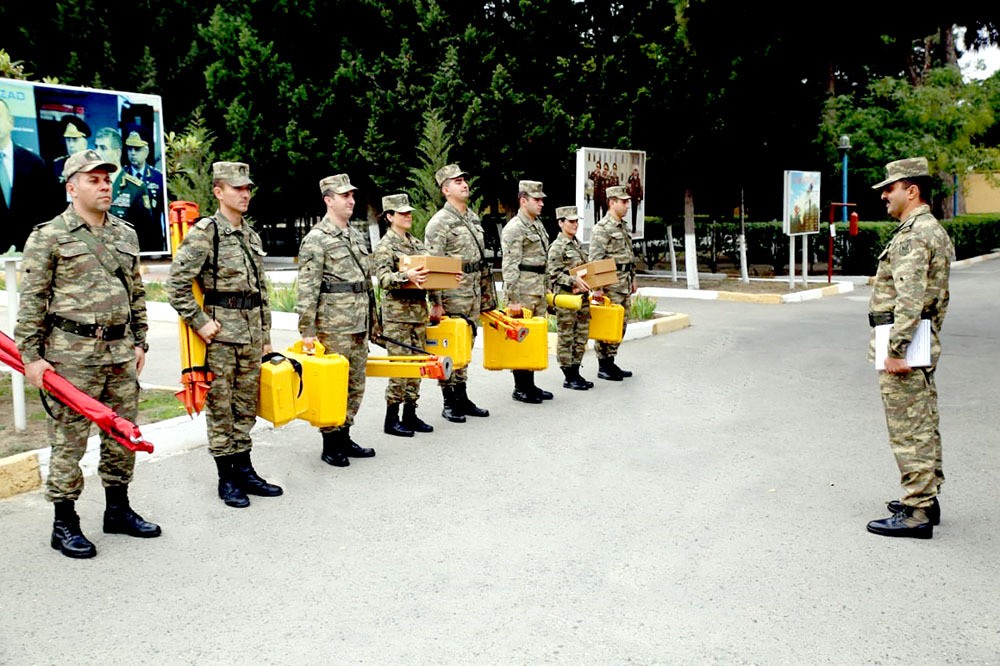 Topoqrafiya hərbi hissəsinin döyüş hazırlığı yoxlanıldı 