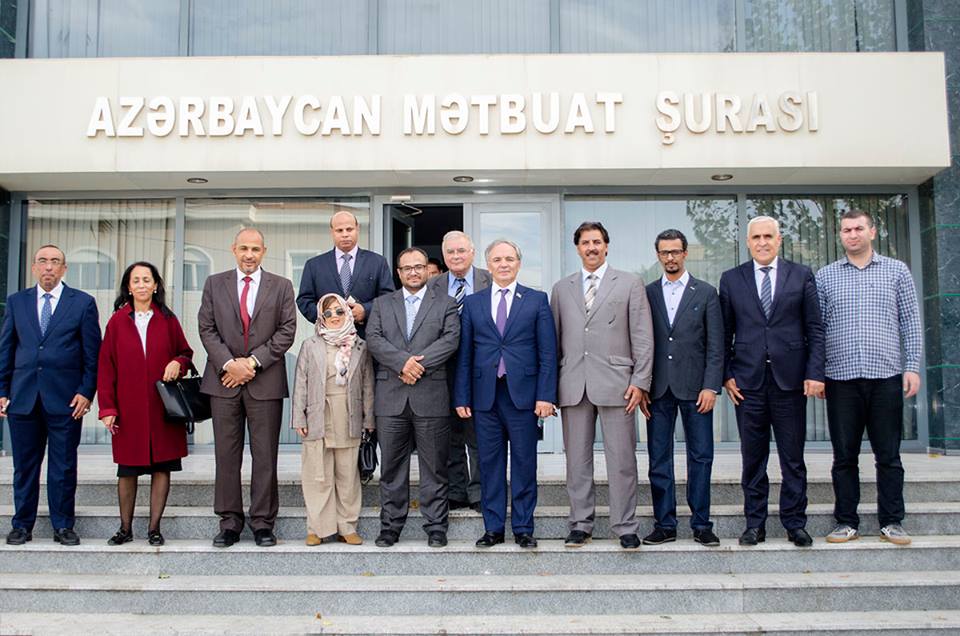 Ərəblər həmkarları ilə görüşdülər -  Mətbuat Şurasında (FOTO)