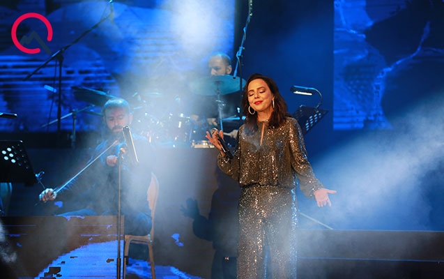 Ebru Gündeş Bakıda konsert verdi -  FOTOLAR