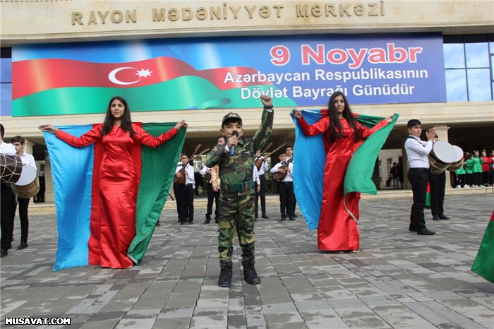 Abşeronda Dövlət Bayrağı Günü münasibəti ilə tədbir keçirilib -  FOTOLAR