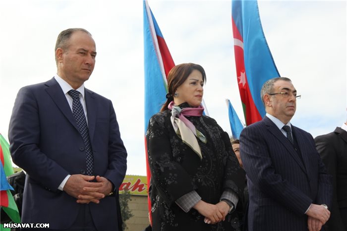 Abşeronda Dövlət Bayrağı Günü münasibəti ilə tədbir keçirilib -  FOTOLAR