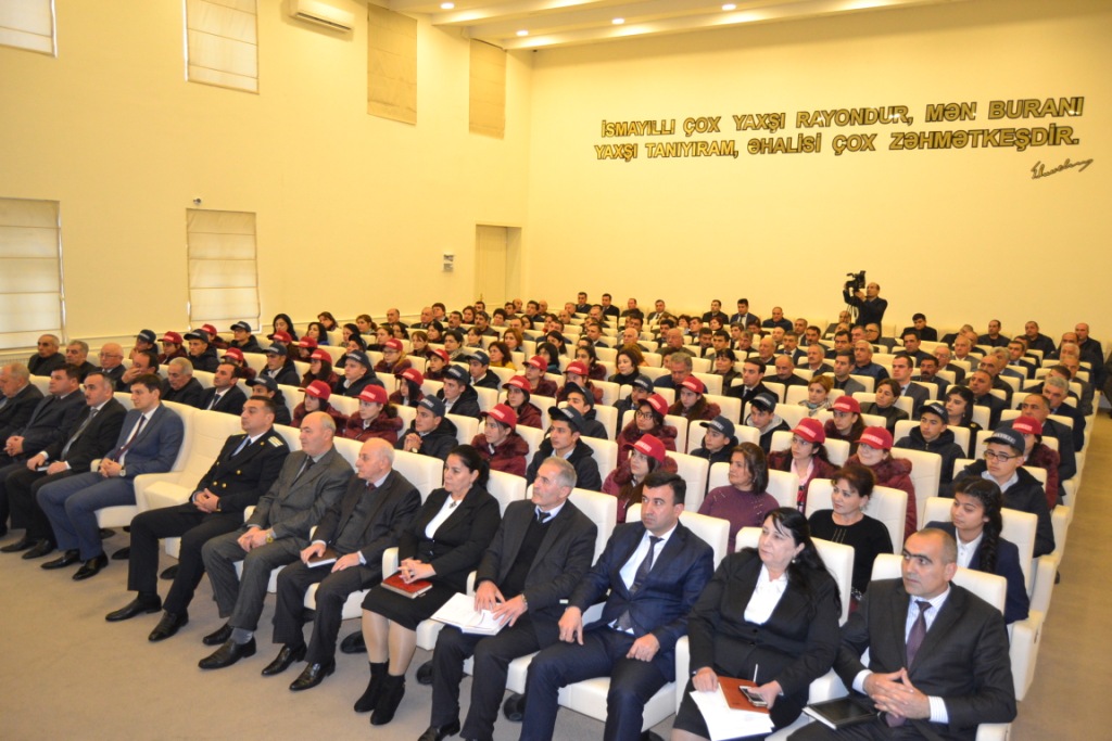 Ölkəmizi tanıyaq tur-aksiyasına gedən məktəblilərlə görüş     - FOTO