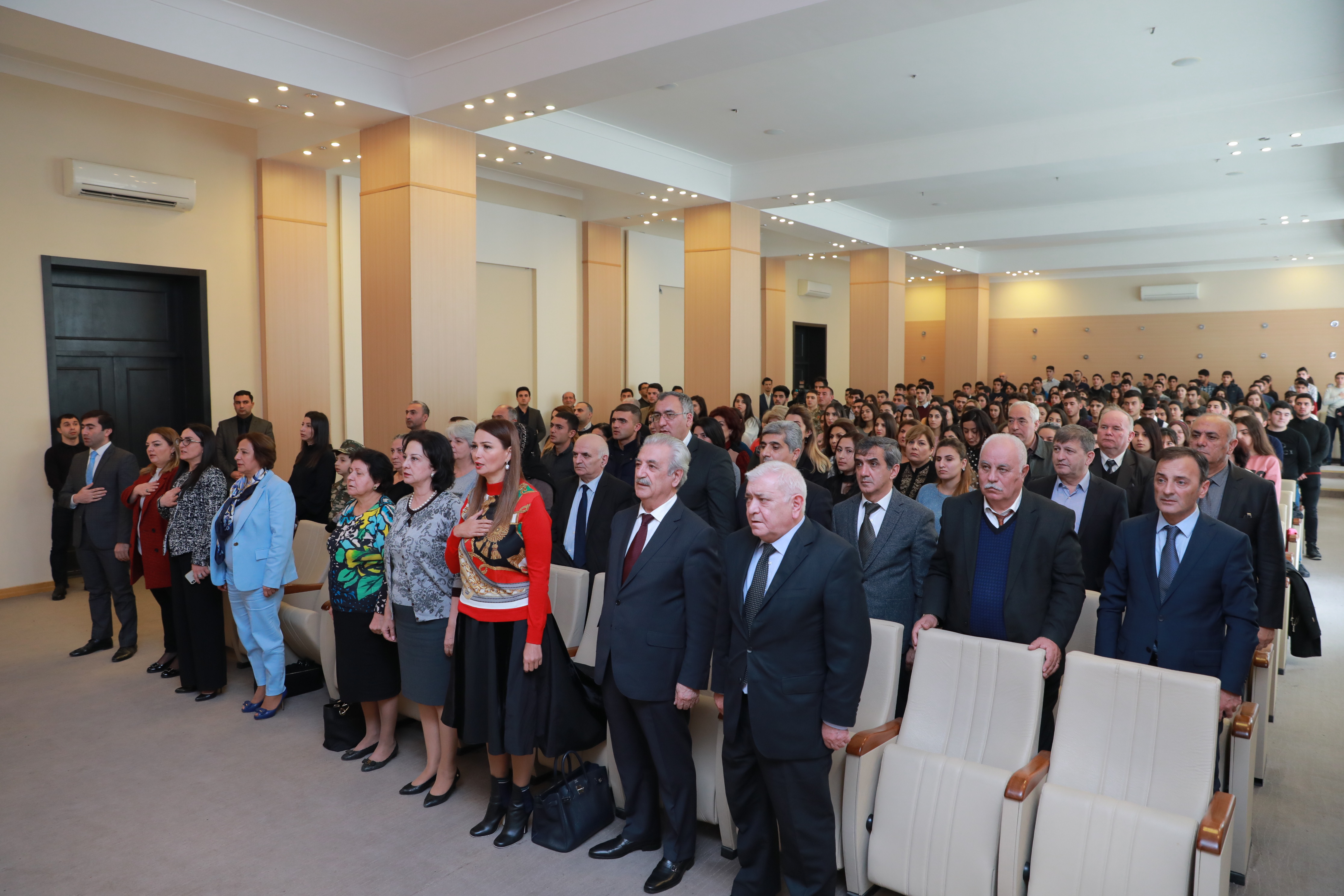 AzMİU-da aprel şəhidlərinin xatirəsi yad olunub -  FOTO