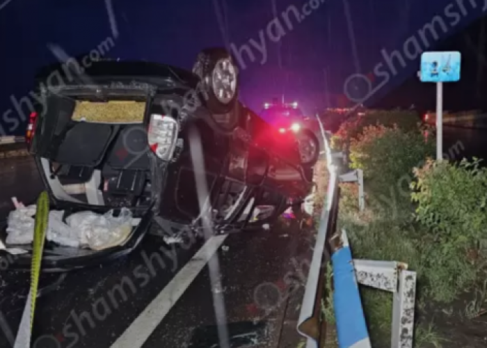 Ermənistanda hərbçi yol qəzasında yaralandı