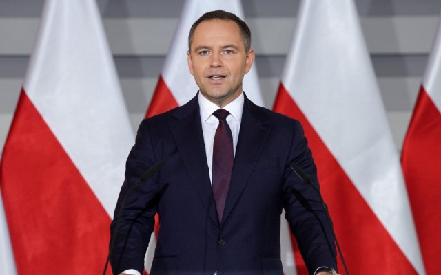 Polşa Prezidenti öz nazirini 